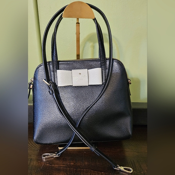 KATE SPADE Classic Handbag Crossbody Black White Bow New without tags - Picture 3 of 9